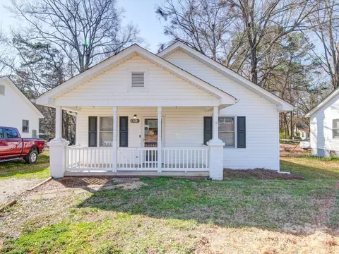 1213 Cloninger Ave, Gastonia, NC 28052