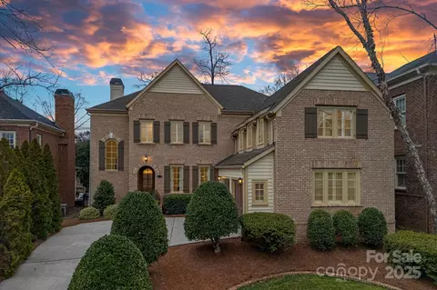 8908 Heydon Hall Cir, Charlotte, NC 28210