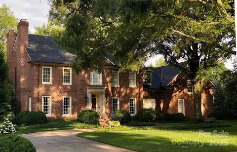 641 Museum Dr, Charlotte, NC 28207
