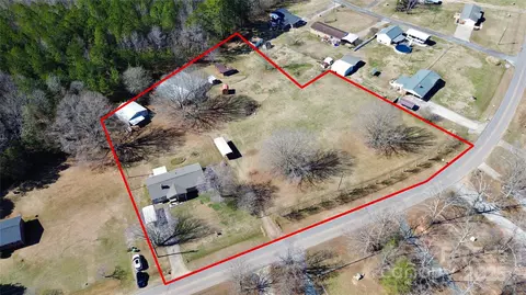 1354 Mirror Lake Rd, Lincolnton, NC 28092