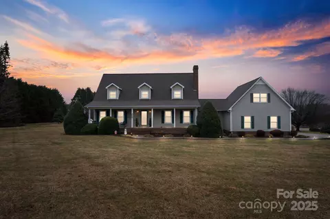 2370 Old Mountain Rd, Statesville, NC 28625