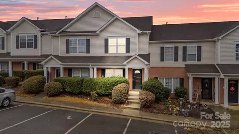 3553 Calpella Ct, Charlotte, NC 28262