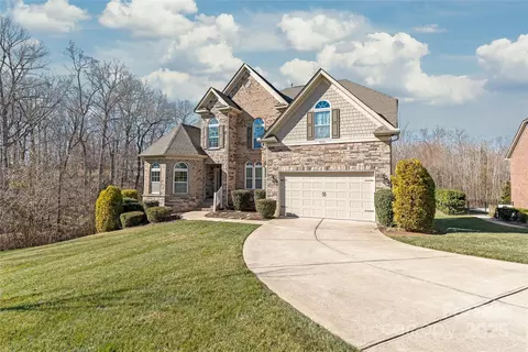9116 Arnsberg Dr, Waxhaw, NC 28173