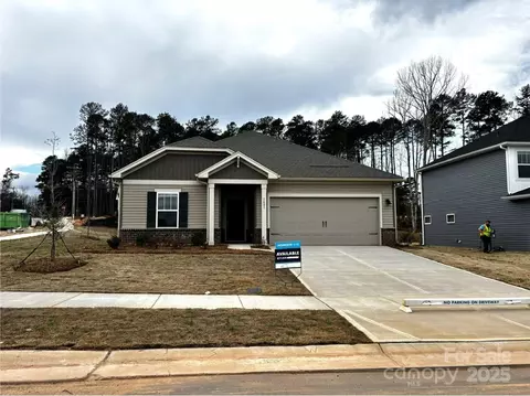 1401 Windy Park Dr, Stanley, NC 28164