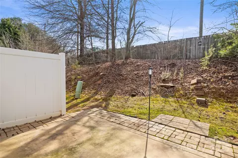 Exterior - 7908 Mariners Pointe Cir, Denver, NC 28037 photo 3 of 4