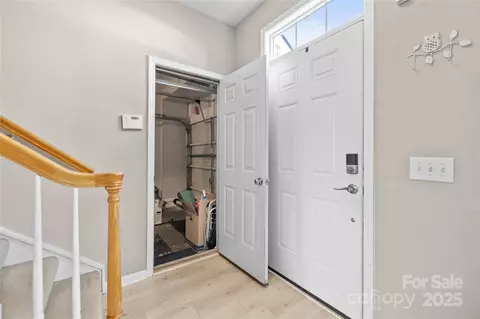 Entry Way - 7908 Mariners Pointe Cir, Denver, NC 28037 photo 3 of 4