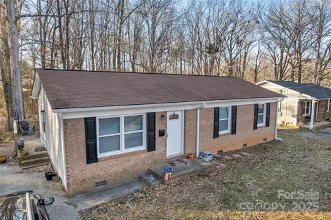 708 S 10th St, Bessemer City, NC 28016