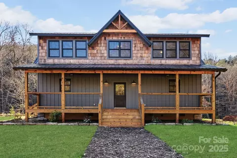 124 Light Waters Dr, Cullowhee, NC 28723