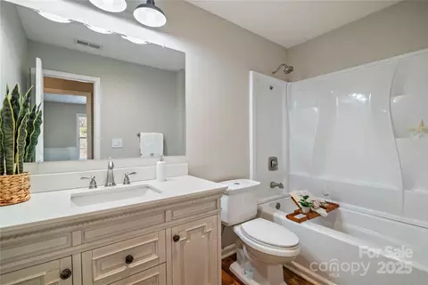 Bath - 121 Easter Ln, Davidson, NC 28036 photo 2 of 2