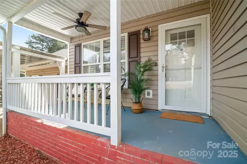 Exterior - 121 Easter Ln, Davidson, NC 28036 photo 6 of 6