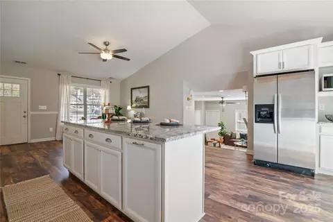 Kitchen - 121 Easter Ln, Davidson, NC 28036 photo 4 of 4