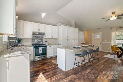 Kitchen - 121 Easter Ln, Davidson, NC 28036 photo 3 of 4