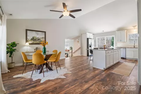 121 Easter Ln, Davidson, NC 28036