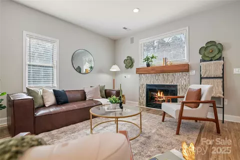 Living - 121 Easter Ln, Davidson, NC 28036 photo 2 of 4