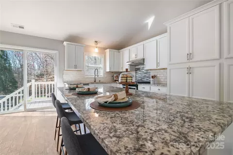 Kitchen - 121 Easter Ln, Davidson, NC 28036 photo 2 of 4