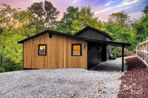 69 Sharon Rd, Asheville, NC 28804