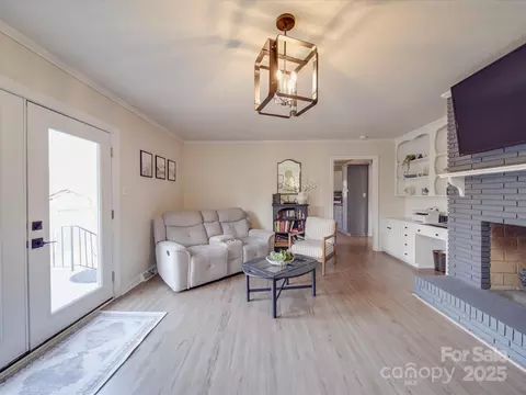 Living - 306 Stevens St, Monroe, NC 28112 photo 4 of 5