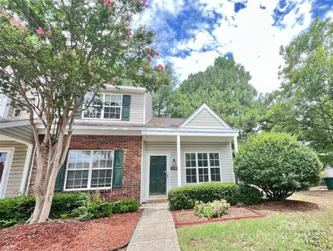 12906 Sickles Dr, Charlotte, NC 28273
