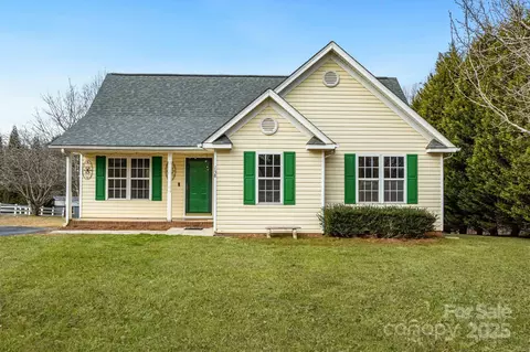 158 Angel Oaks Dr, Statesville, NC 28677