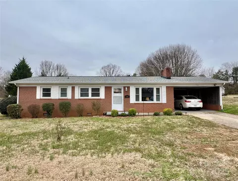114 S Toria Dr, Statesville, NC 28625