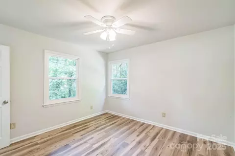 711 E John St, Matthews, NC 28105 photo 18