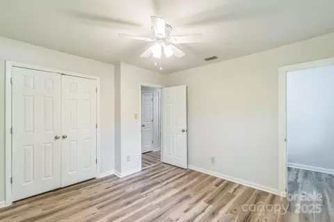 711 E John St, Matthews, NC 28105 photo 3