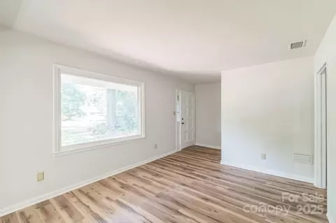 711 E John St, Matthews, NC 28105 photo 21