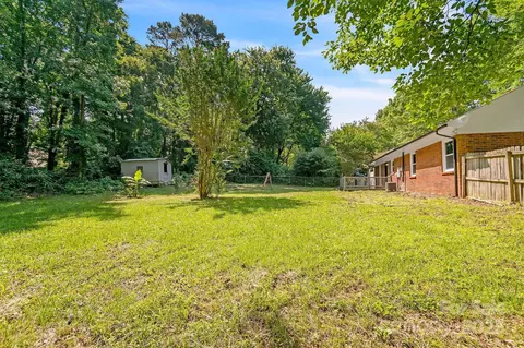 711 E John St, Matthews, NC 28105 photo 27