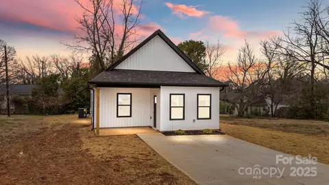 923 Cedar St, Salisbury, NC 28144