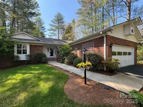 3 Pebble Beach Ct, Etowah, NC 28729