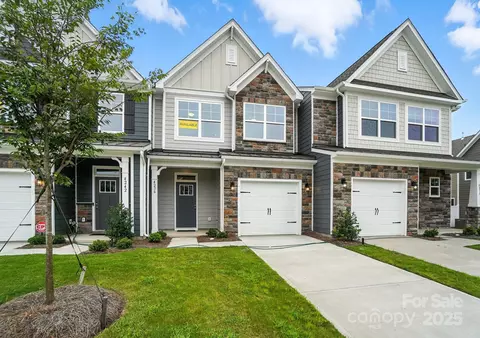 4236 Black Ct, Harrisburg, NC 28075