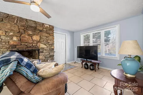 Living - 2283 Crestview St, Morganton, NC 28655 photo 3 of 4