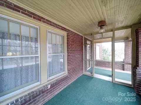 Exterior - 113 2nd St, Spencer, NC 28159 photo 2 of 4