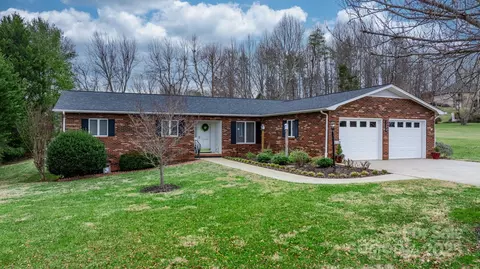 1336 Meadow Ln, Morganton, NC 28655