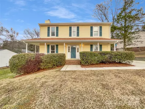 4500 Bathurst Dr, Charlotte, NC 28227