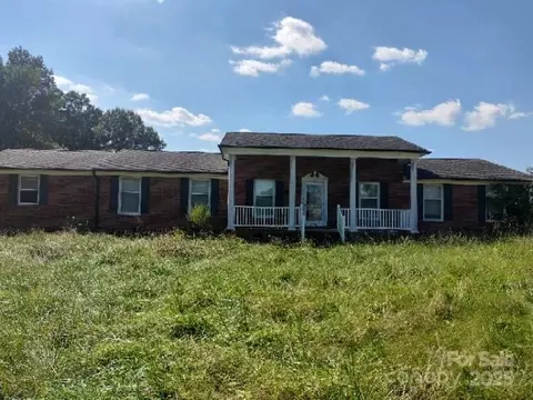 471 Shinnville Rd, Mooresville, NC 28115