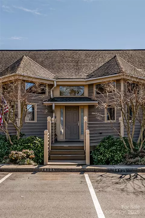 14106 Yachtsman Harbor Dr, Charlotte, NC 28278
