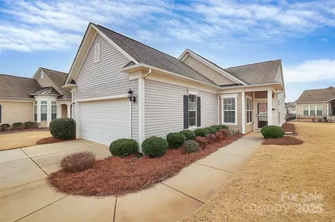 17418 Hawks View Dr, Fort Mill, SC 29707