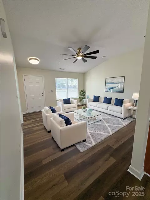 2307 Hope Valley Ln, Charlotte, NC 28213