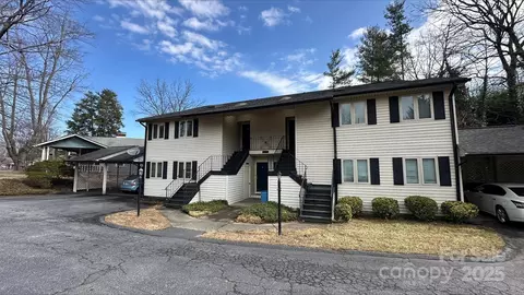 1104 N Main St, Hendersonville, NC 28792