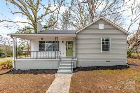 723 Wood St, Statesville, NC 28677