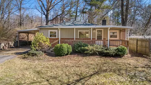 7 Lunsford Rd, Asheville, NC 28805