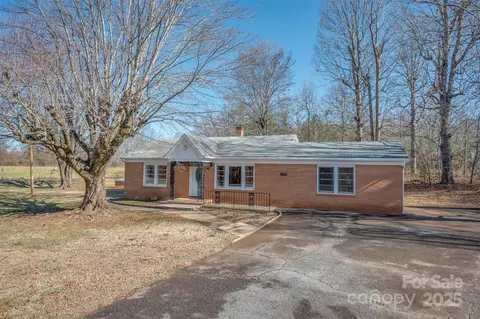 4180 Hudlow Rd, Rutherfordton, NC 28139