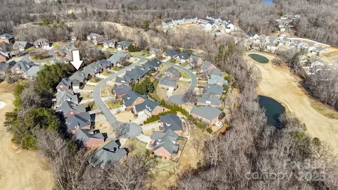 4008 Saint Andrews Ct, Cramerton, NC 28032