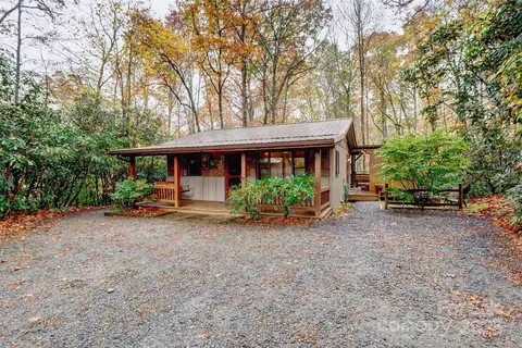 240 White Laurel Ln, Newland, NC 28657