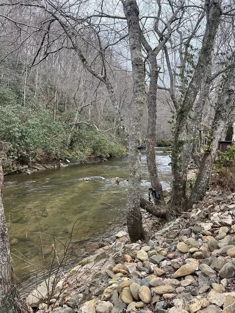 656 Hidden Valley Rd, Sparta, NC 28675