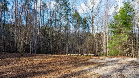 165 Stacy Hollow Dr, Marion, NC 28752