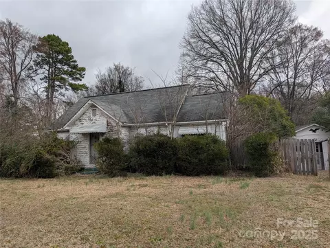 2801 Pennsylvania Ave, Kannapolis, NC 28083
