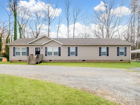 1005 Maywood St, Kannapolis, NC 28081