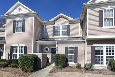 14713 Lions Pride Ct, Charlotte, NC 28273